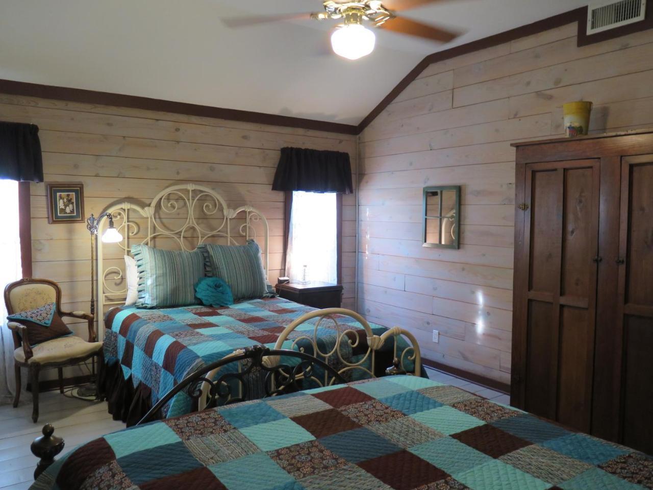 Yellow House B&B Salado Bagian luar foto